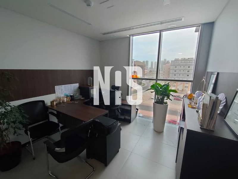 17 Full Floor | Spacious Area | Fitted Office