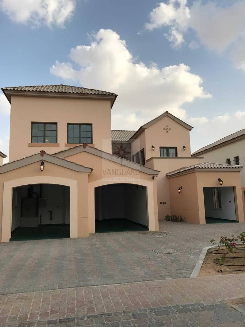 5 bedroom Villa for Sale in Jumeirah golf estate in Flame Tree