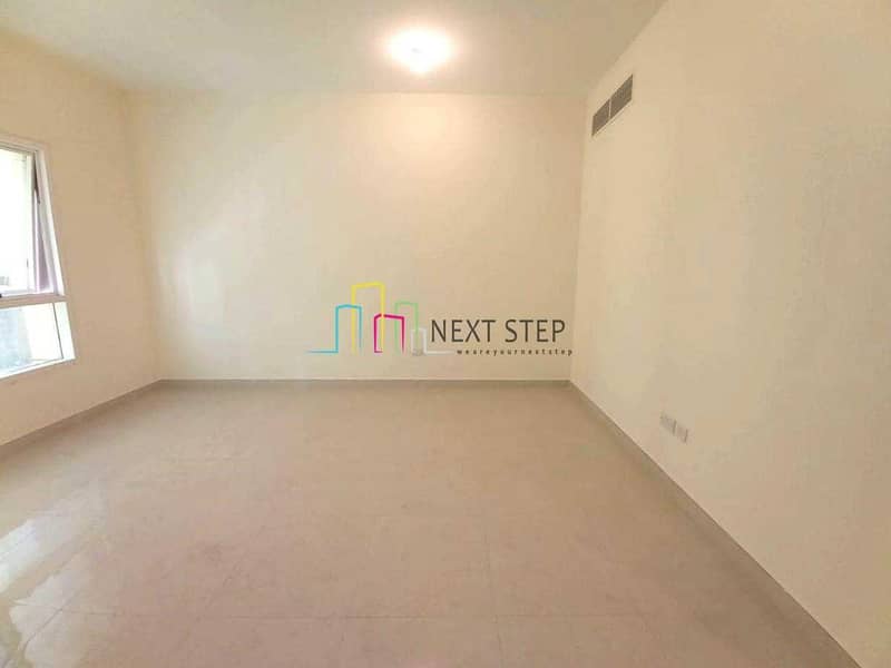 2 Exquisite Spacious Two Bedroom with Balcony