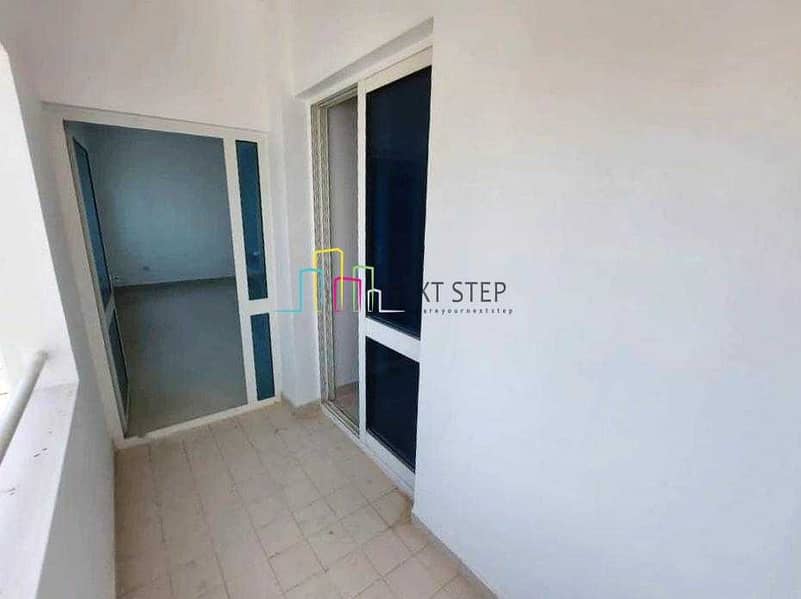 5 Refurbished Layout 3 Bedroom with  Balcony