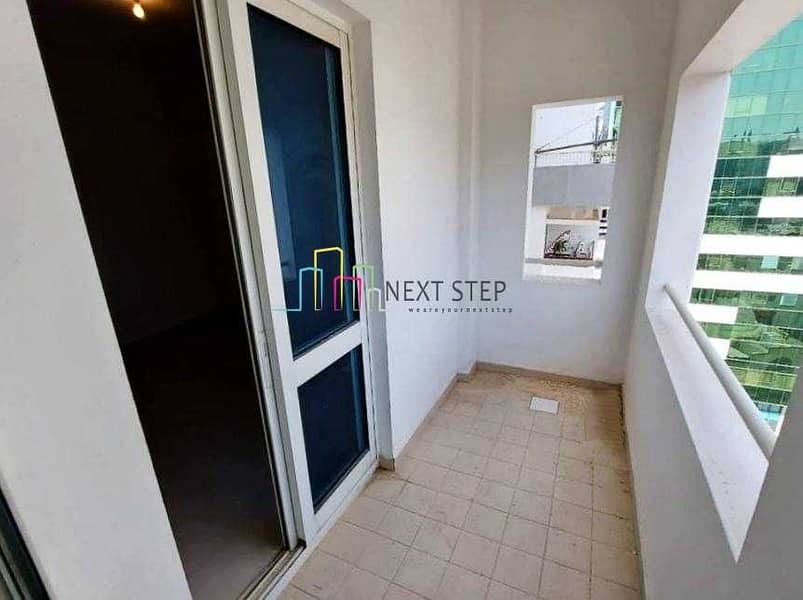 10 Refurbished Layout 3 Bedroom with  Balcony