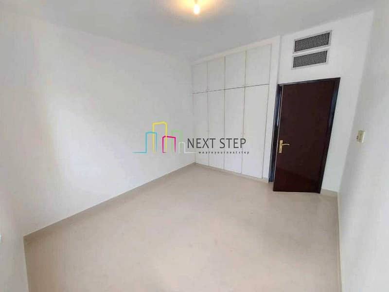 17 Refurbished Layout 3 Bedroom with  Balcony
