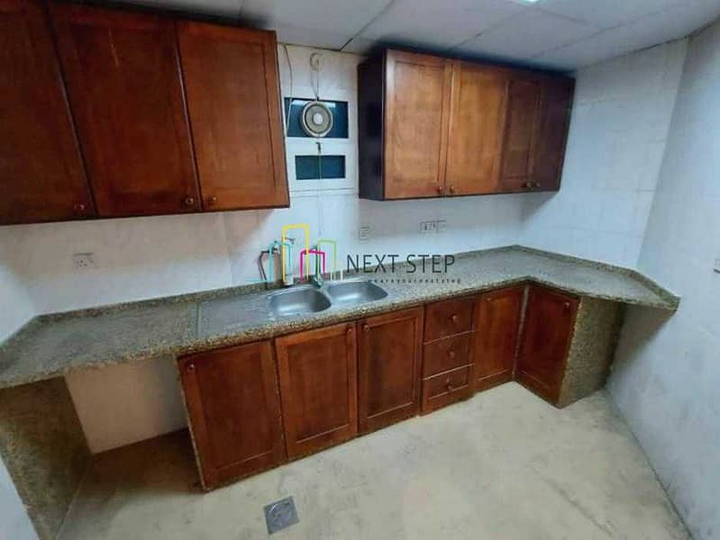 19 Refurbished Layout 3 Bedroom with  Balcony