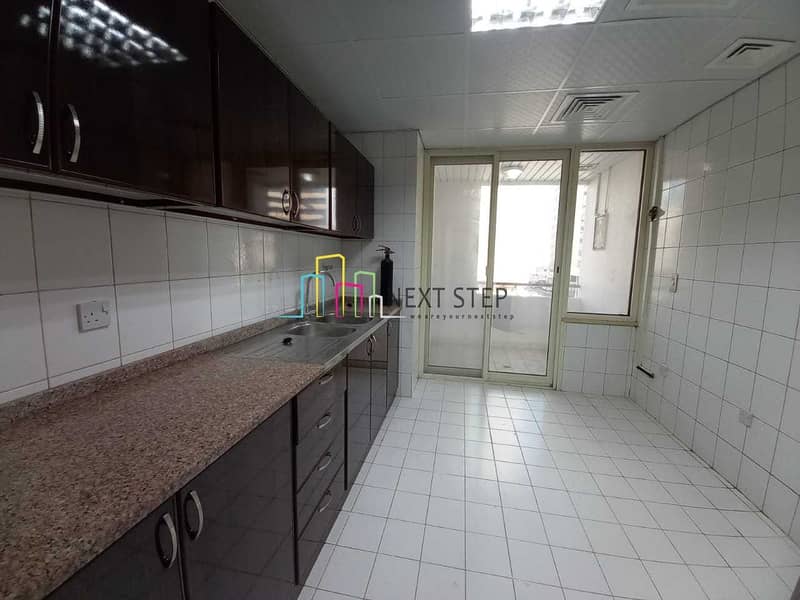 15 Huge 3 Bedroom Apartment Plus Maidsroom with Balcony
