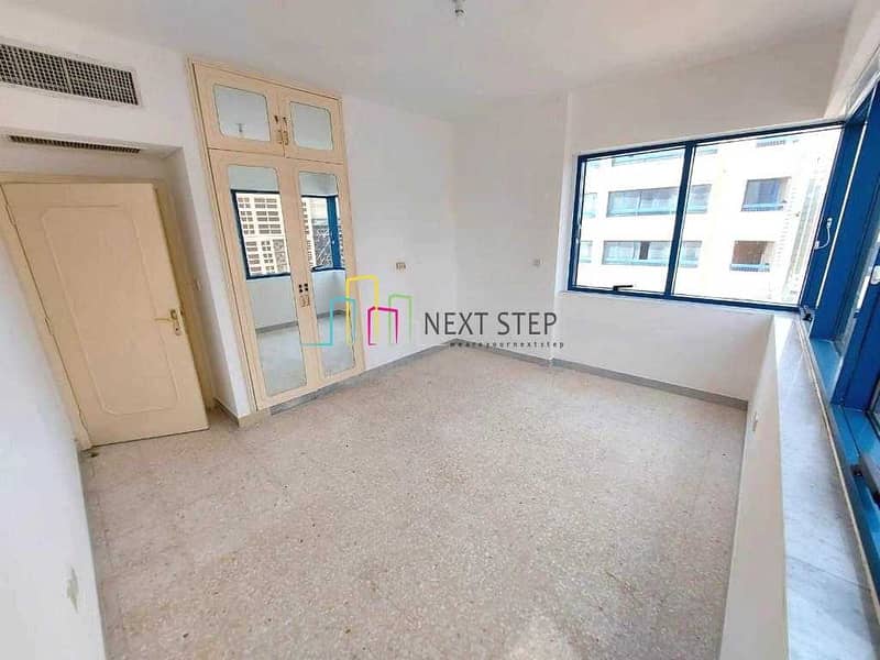 8 Captivating Spacious 3 Bedroom Apartment in Hamdan St