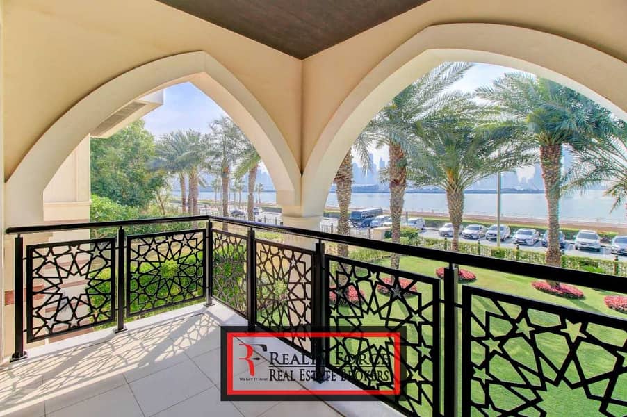 5 LARGE 5BR W/CONFINED VILLAS|LAGOON & PARK FACING