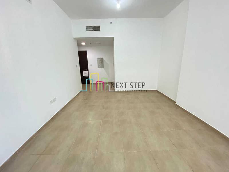 4 Spacious 2 Bedroom apartment with Balcony