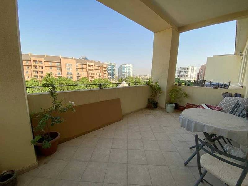 4 Spacious/ Immaculate /3BHK plus maid's