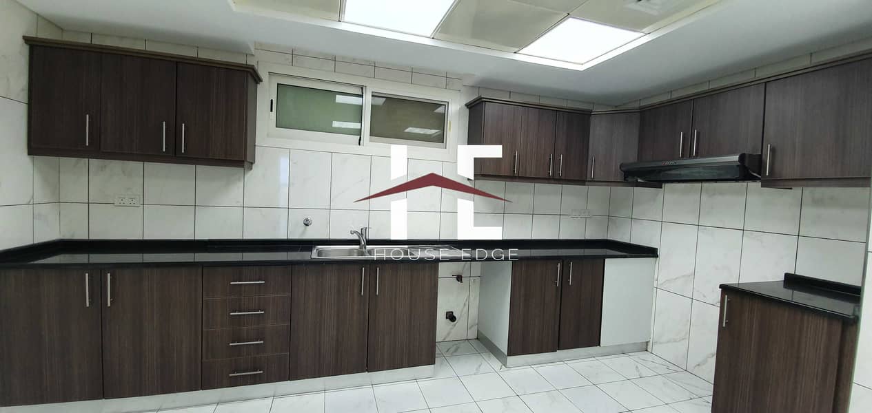 4 Huge 3 Bed Room with Maid Room.