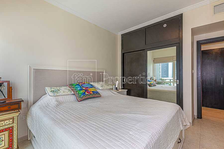 13 Modern apt near Marina Mall & Metro