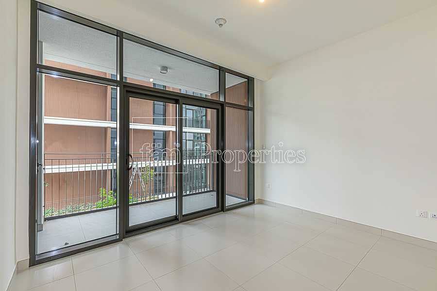 2 Exceptional Modern 1 bed Apt next to the mall