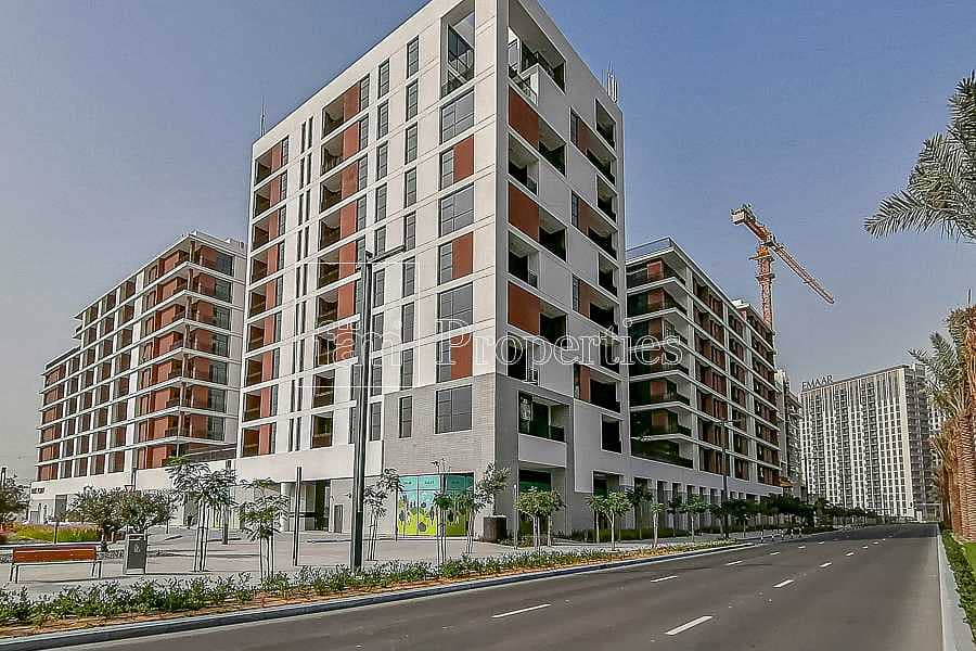 5 Exceptional Modern 1 bed Apt next to the mall