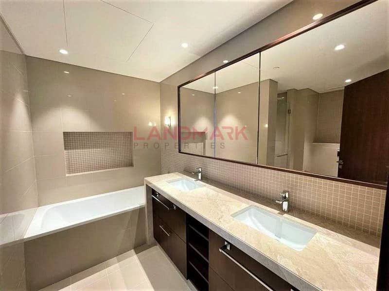 14 Burj Khalifa View | Huge 3 Bedroom Apartment in Boulevard Point