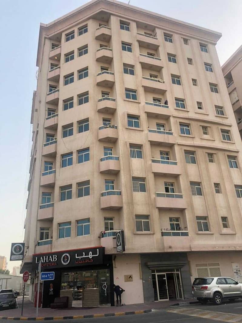 Apartment for rent in a distinguished area in Ajman, Al Nuaimiya area, in front of the Emirates and Emirates market