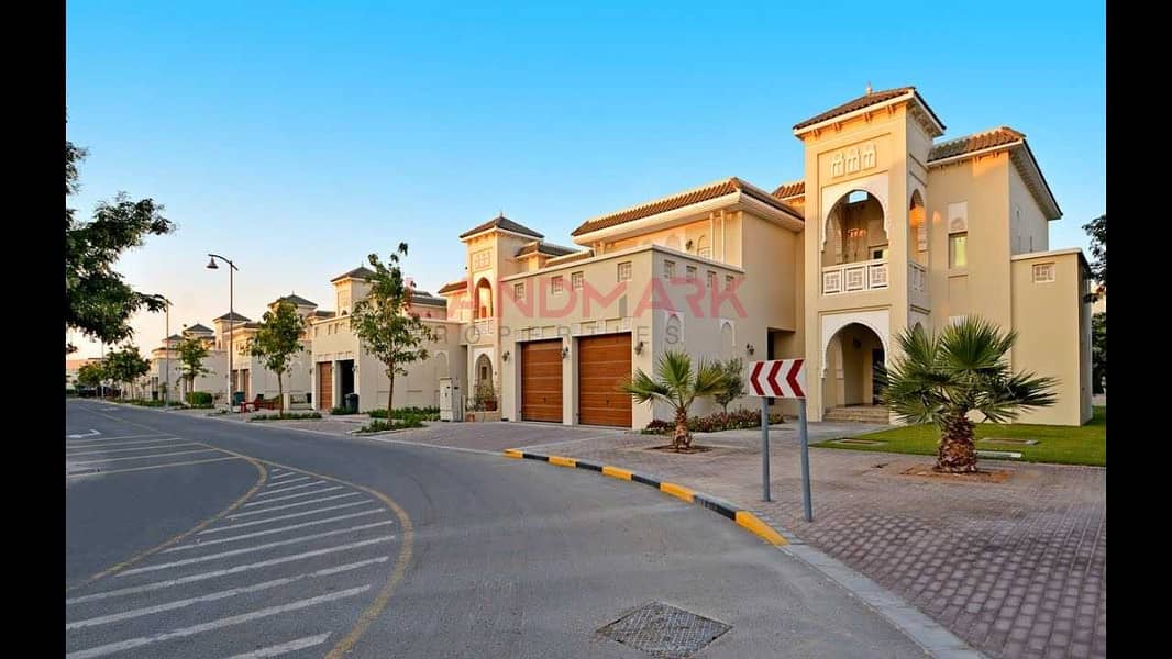 5 Corner Townhouses Plot On The Main Road