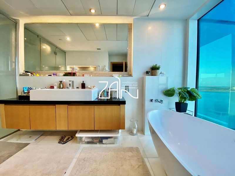 17 Luxury Living Full Floor 4 BR with Amazing Views