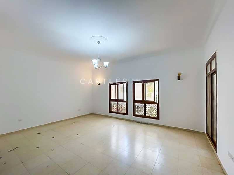 10 Can View - 4 bed+maids in JUmeirah 2