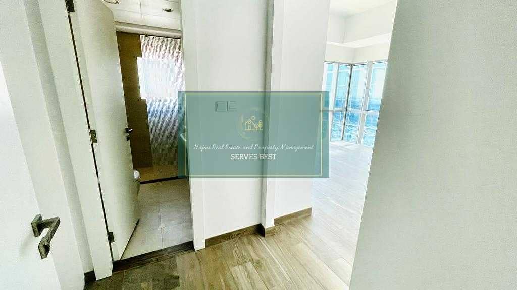 17 Brand New! Superb Residence in Partial Sea View! Maids Room !