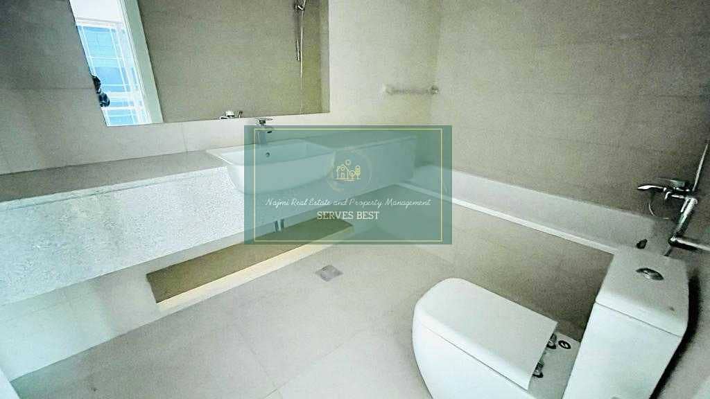 19 Brand New! Superb Residence in Partial Sea View! Maids Room !