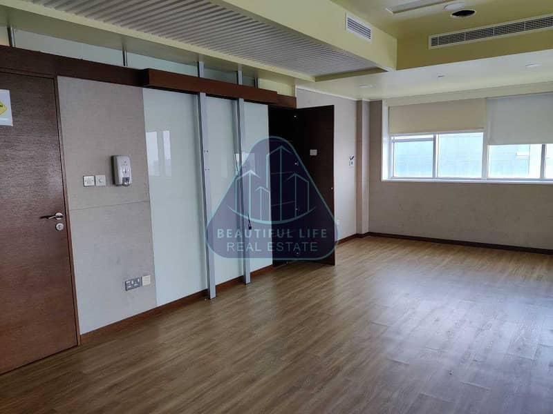 28 LAVISH OFFICE FLOOR FOR SALE IN BUSINESS BAY ASPECT TOWER
