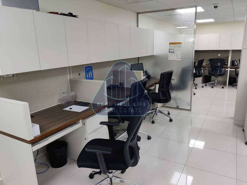 43 LAVISH OFFICE FLOOR FOR SALE IN BUSINESS BAY ASPECT TOWER
