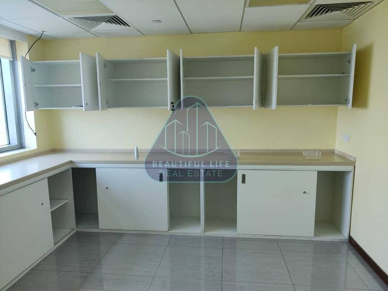 44 LAVISH OFFICE FLOOR FOR SALE IN BUSINESS BAY ASPECT TOWER