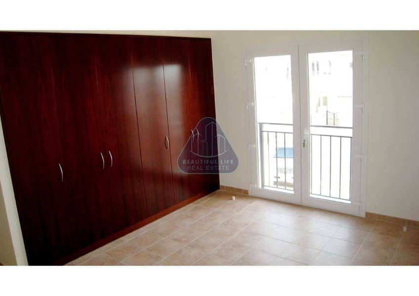 3 The Cheapest Townhouse  Unfurnished with Lake View