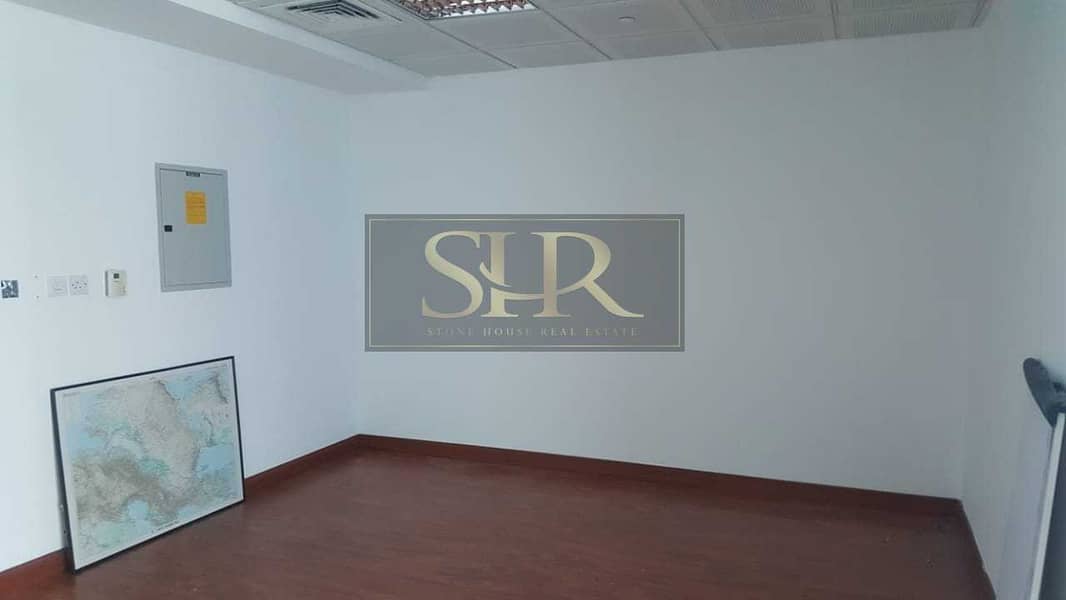 4 Fitted Office With Partitions Near Metro For Rent
