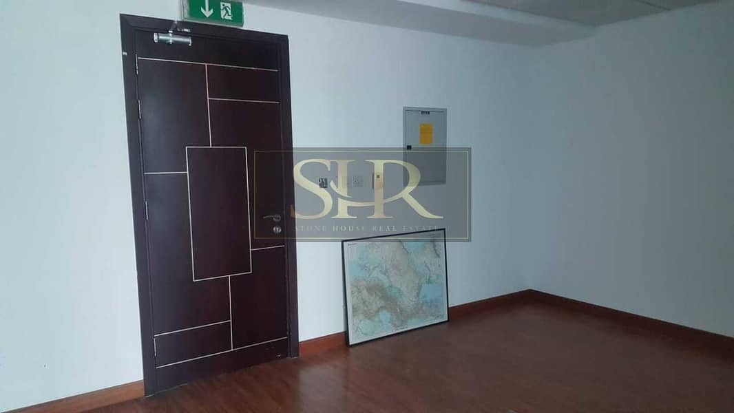 5 Fitted Office With Partitions Near Metro For Rent