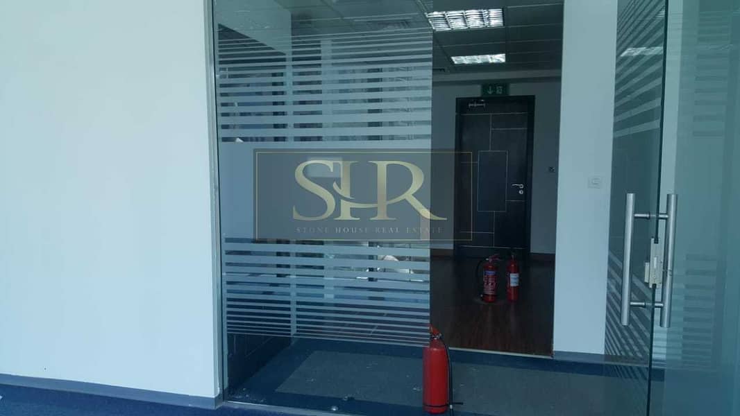6 Fitted Office With Partitions Near Metro For Rent