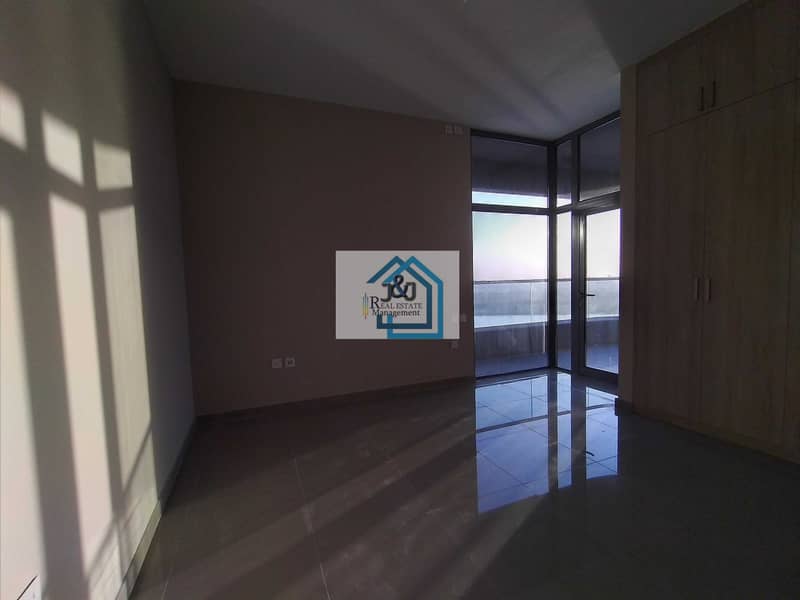 19 Attractive 3BHK + maid in najmat with full sea view.