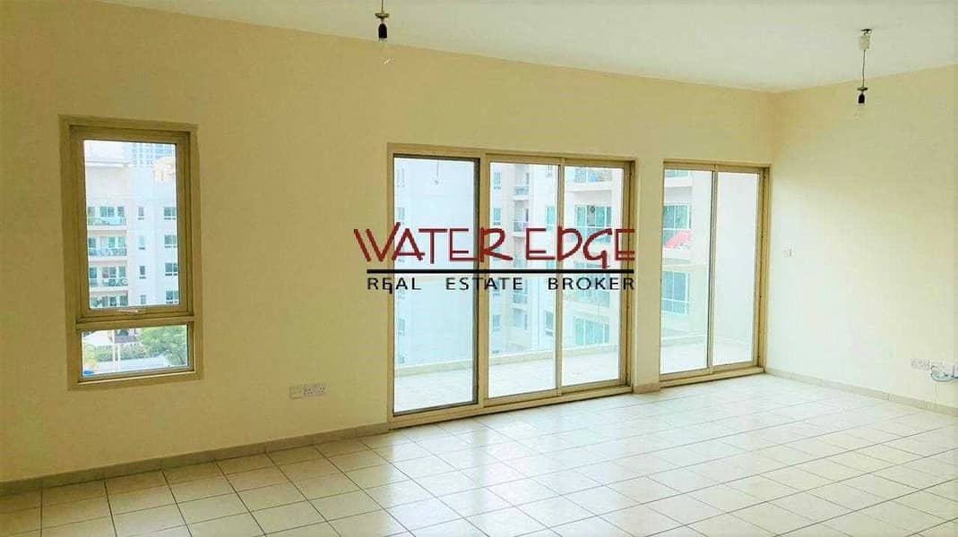 6 Pool View | Spacious 2BR + Study in Greens