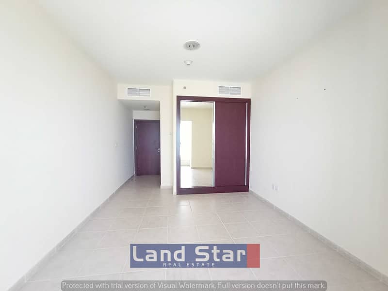 10 Big Layout |Higher floor | Ready to Move |Well Maintained