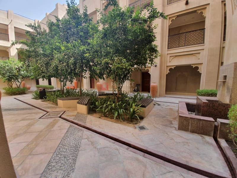 Huge Garden | Ground Floor Unit | Arabian Architecture | Chiller Free