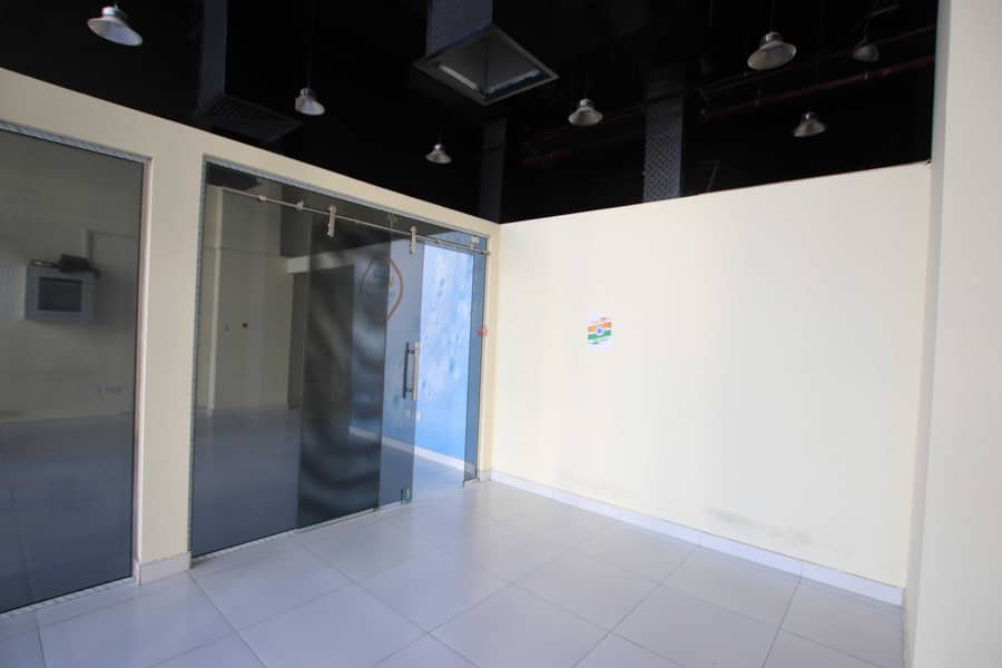 5 Fitted shop in Capital Bay Tower Business Bay for rent