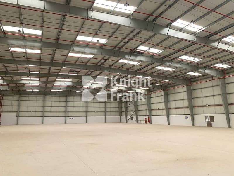 4 High quality office | 650 KW Power | Column less