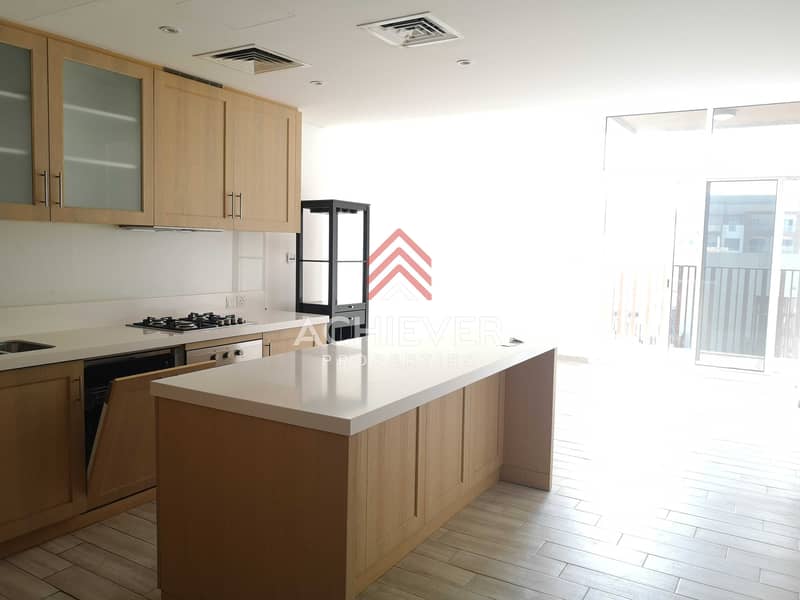 3 Luxuxry 1BR | Huge Balcony | Plus Laundry Room