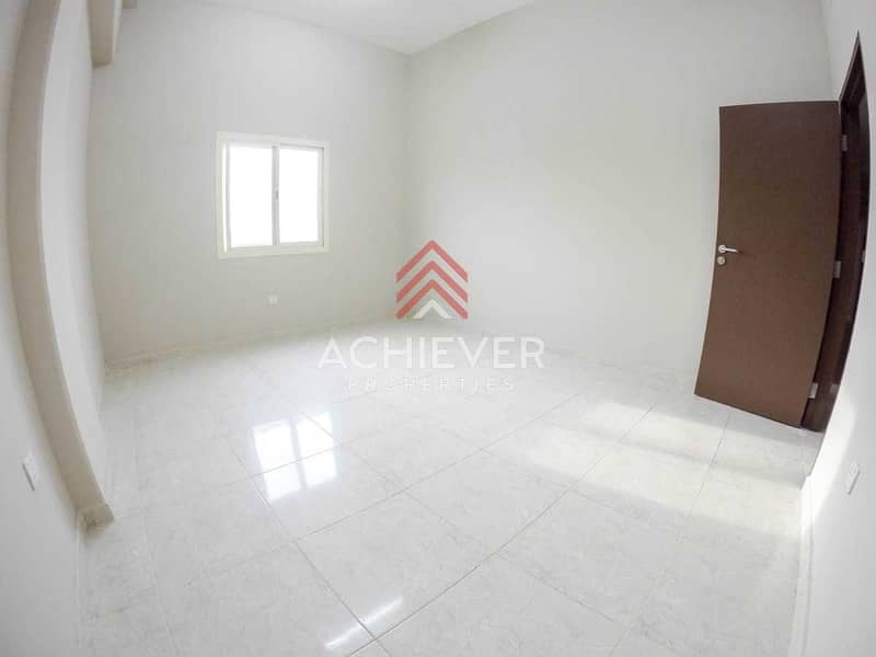4 AED 1600/Year | Hot Deal | 6 Person Room