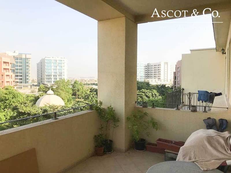 7 SPACIOUS APARTMENT|AVAILABLE JULY|3 BED|