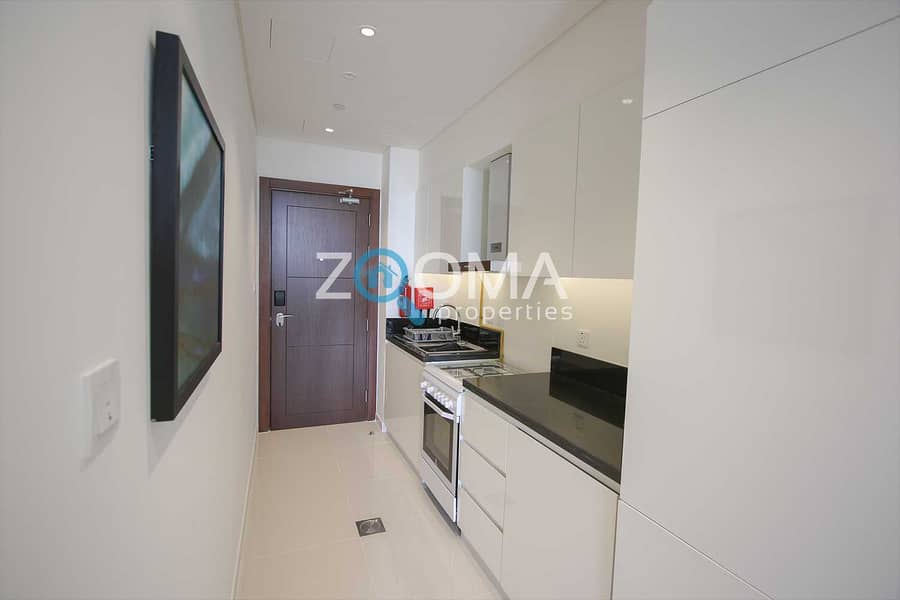 3 Brand New | Spacious Furnished Studio