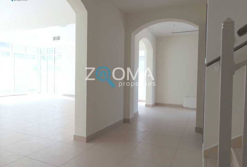 3 Well Maintained Spacious and Elegant 6 Bedrooms Villa