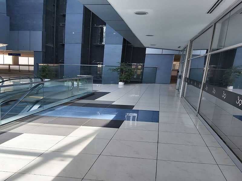 2 1st floor Shop for rent  in Silicon Oasis