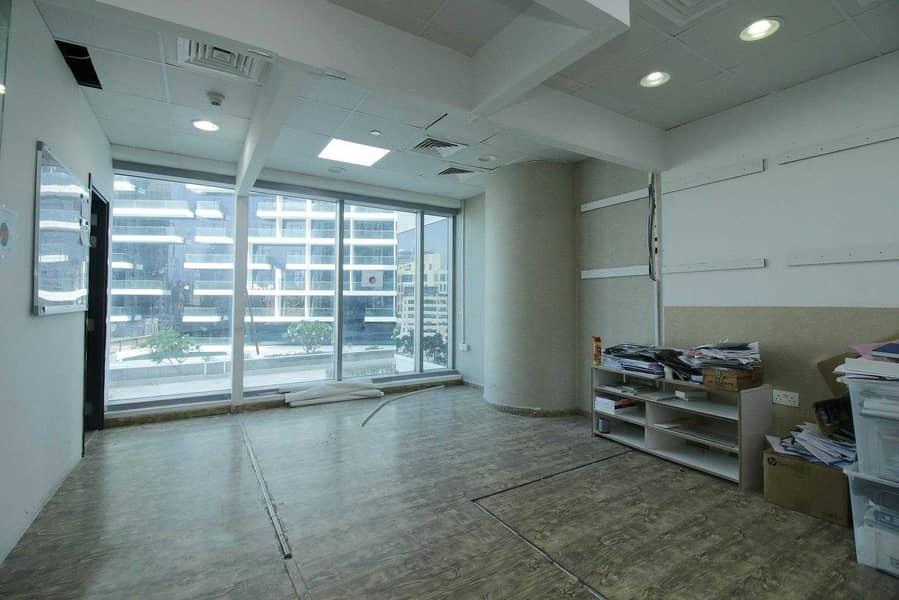 9 Fully Fitted Office |Glass Partitioned| Lake View