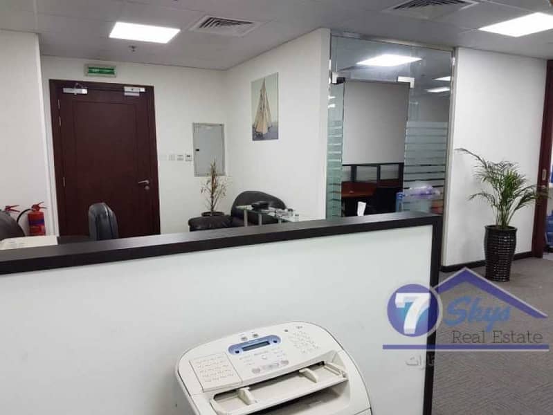 6 Furnished Office in Metropolis Tower for sale