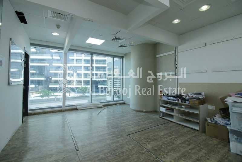 10 Fully Fitted Office |Glass Partitioned| Lake View