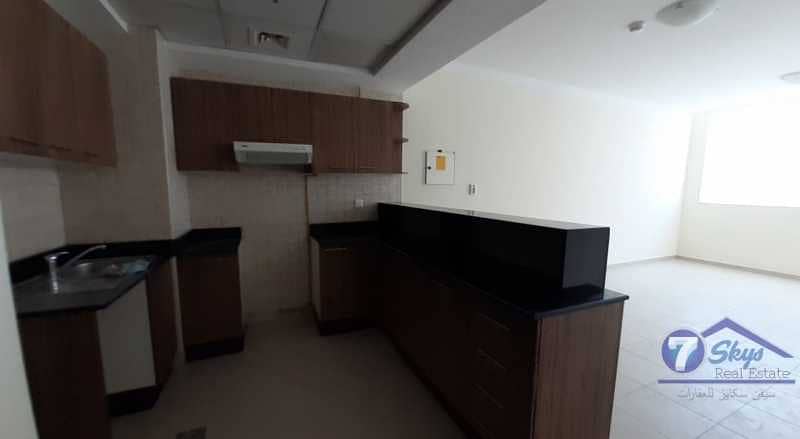 8 Low floor I Amazing 3BHK IWell-Maintained For Rent