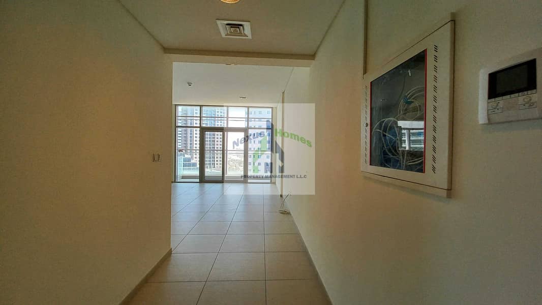19 Awesome and Bright 2 BR with Huge Balcony