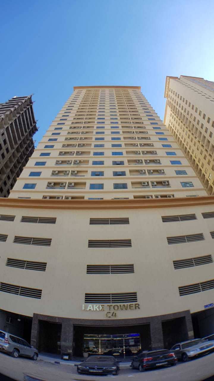 شقة في برج البحيرة،مدينة الإمارات‬ 2 غرف 22000 درهم - 4499960