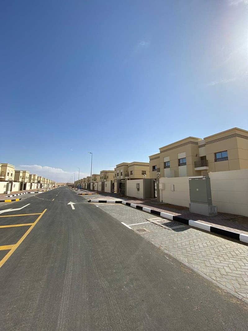 7 Villa 3 beds+maid room stand alon  for sale in sharjah  with 5 years instalment