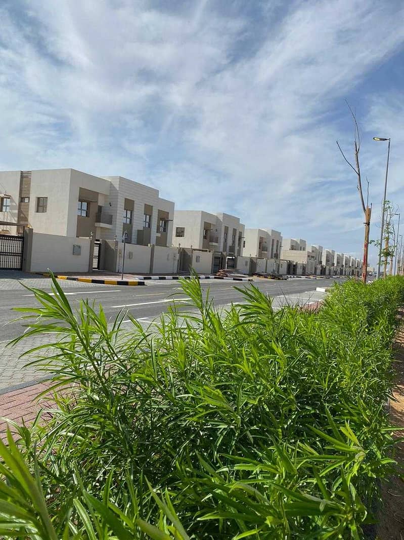 11 Villa 3 beds+maid room stand alon  for sale in sharjah  with 5 years instalment